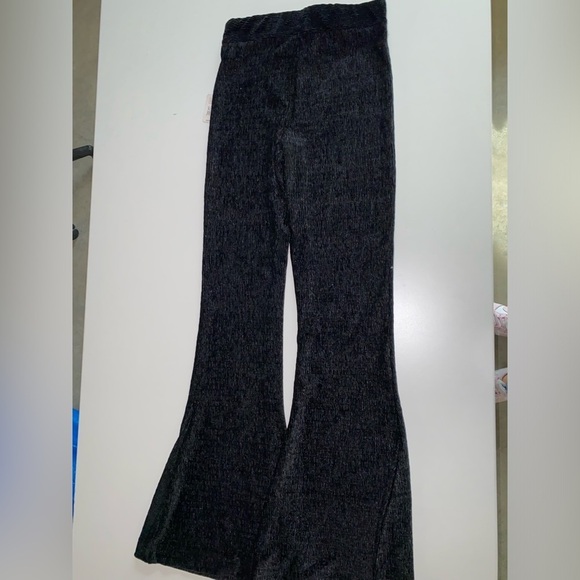 NWT FREE PEOPLE SO CHARMING VELVET FLARES TRENDING POPULAR BRAND WE THE FREE - Picture 7 of 8